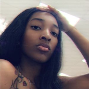 Meet your Posher, Damiona